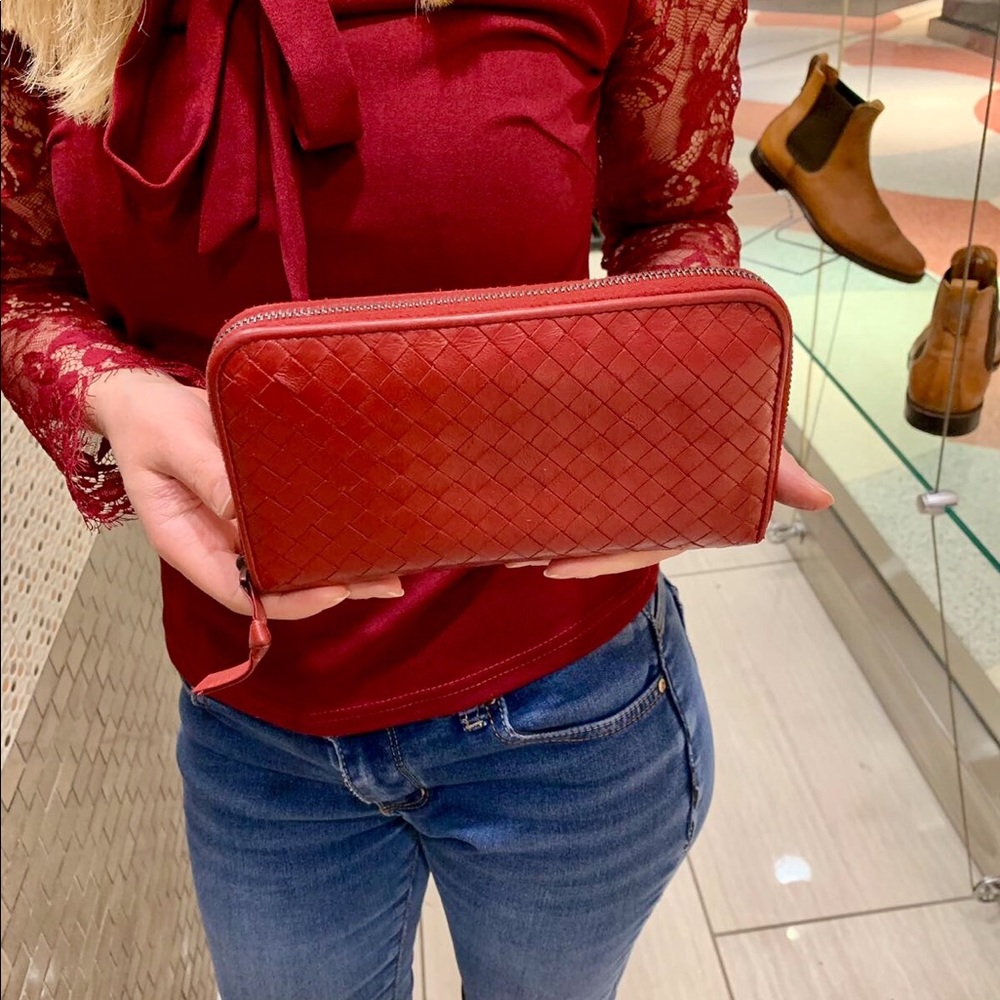 SOLD❤Bottega Veneta ❤ Authentic Wallet - Picture 8 of 8